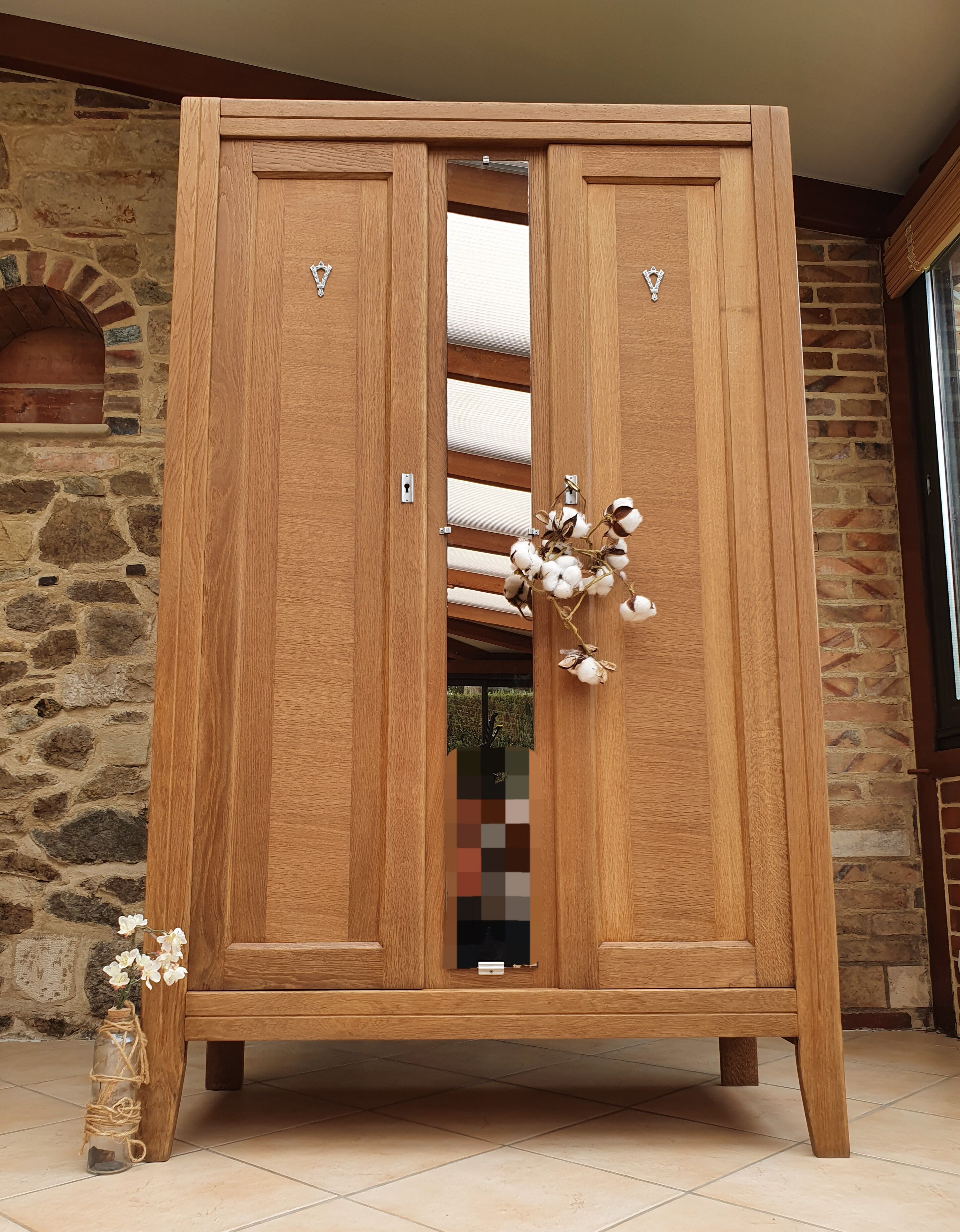 Armoire parisienne
