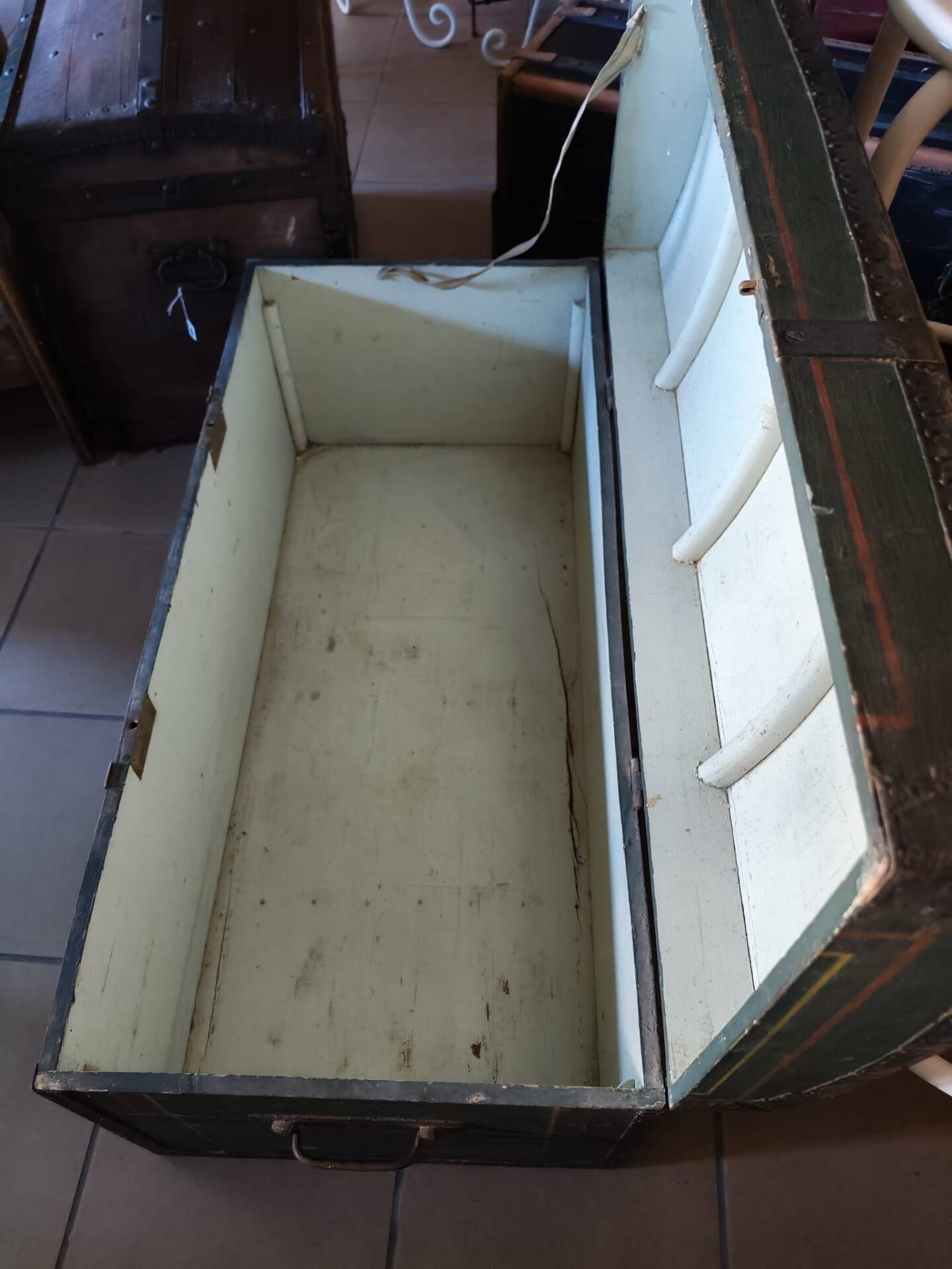 Vintage trunk from the early 19th century.