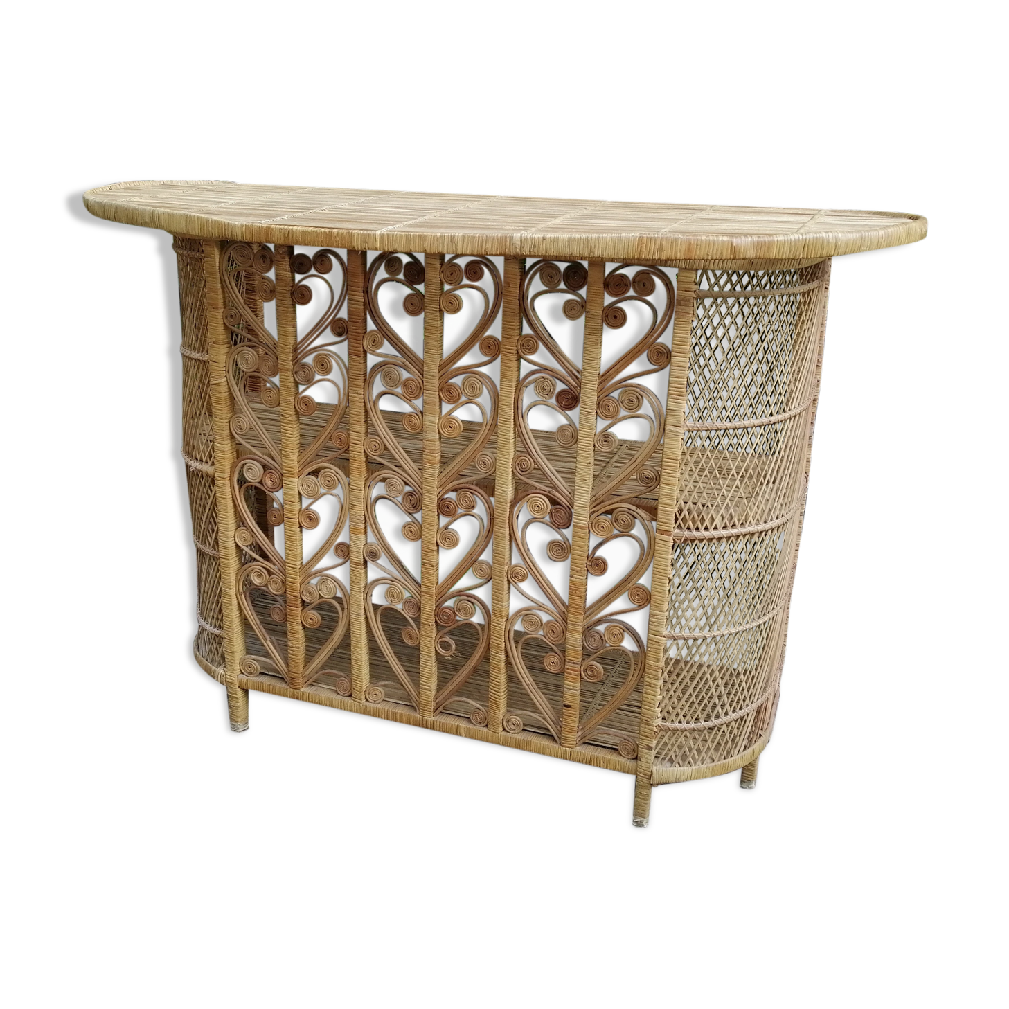 Peacock rattan bar