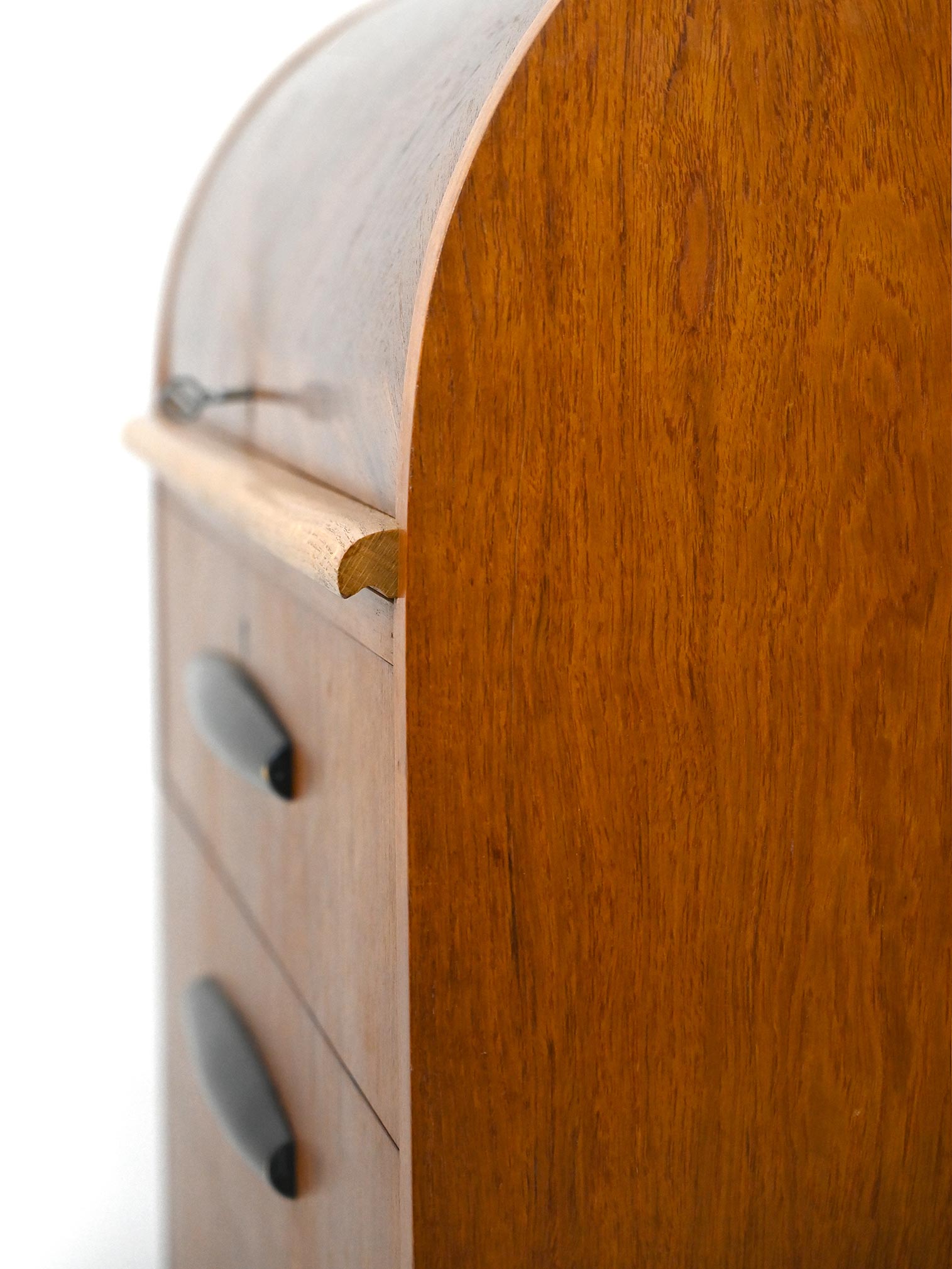 Chest of drawers secretary