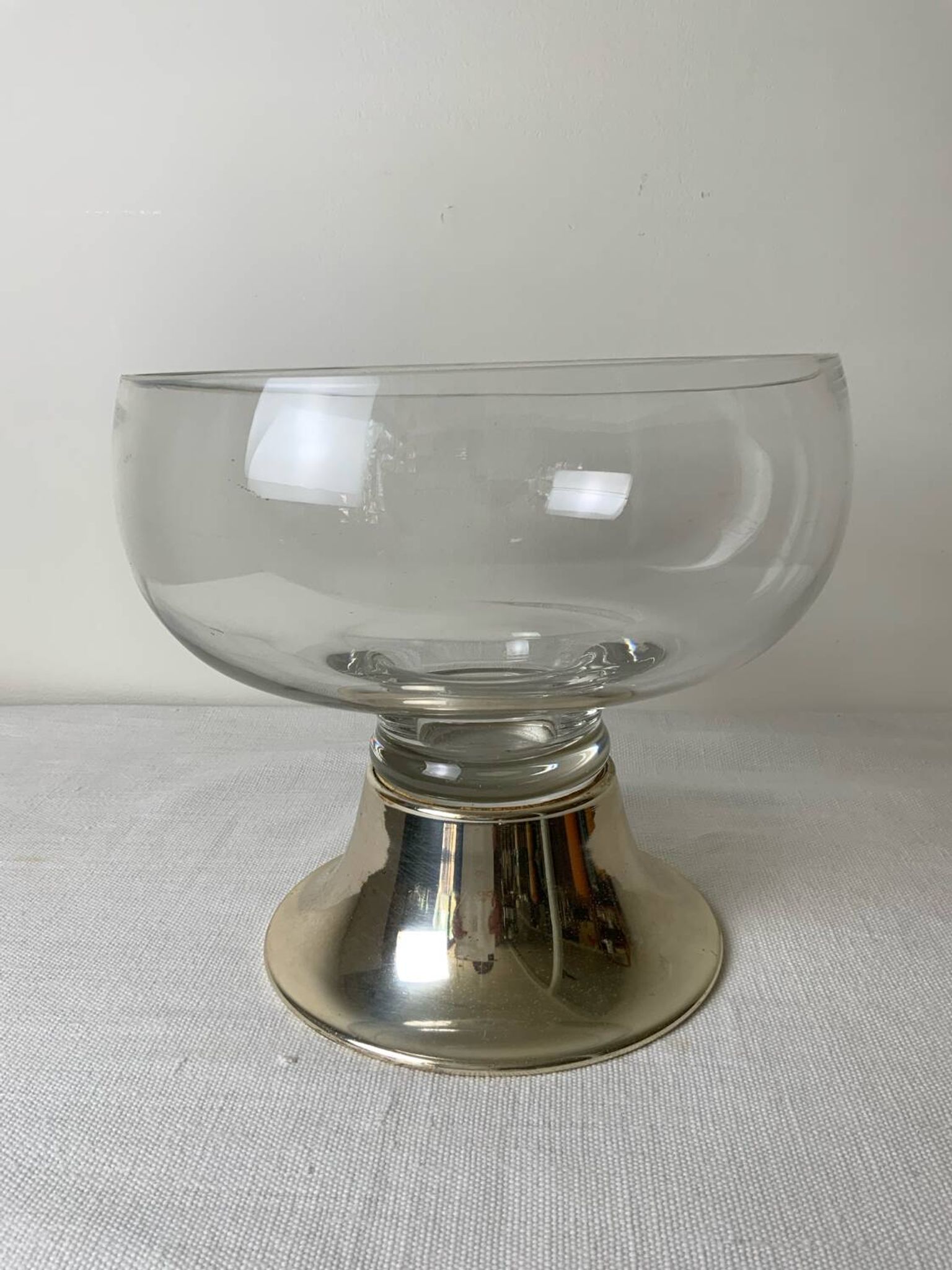 Large bowl or salad bowl