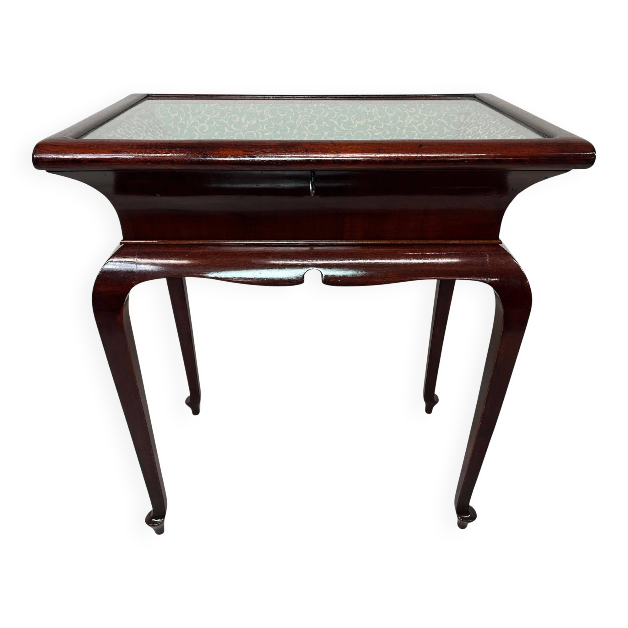 Art Deco display table in mahogany