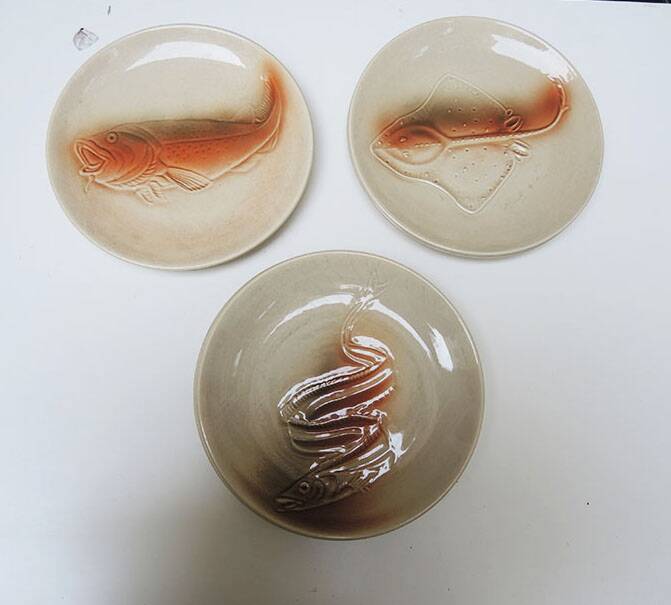 7 old saint amand fish plates