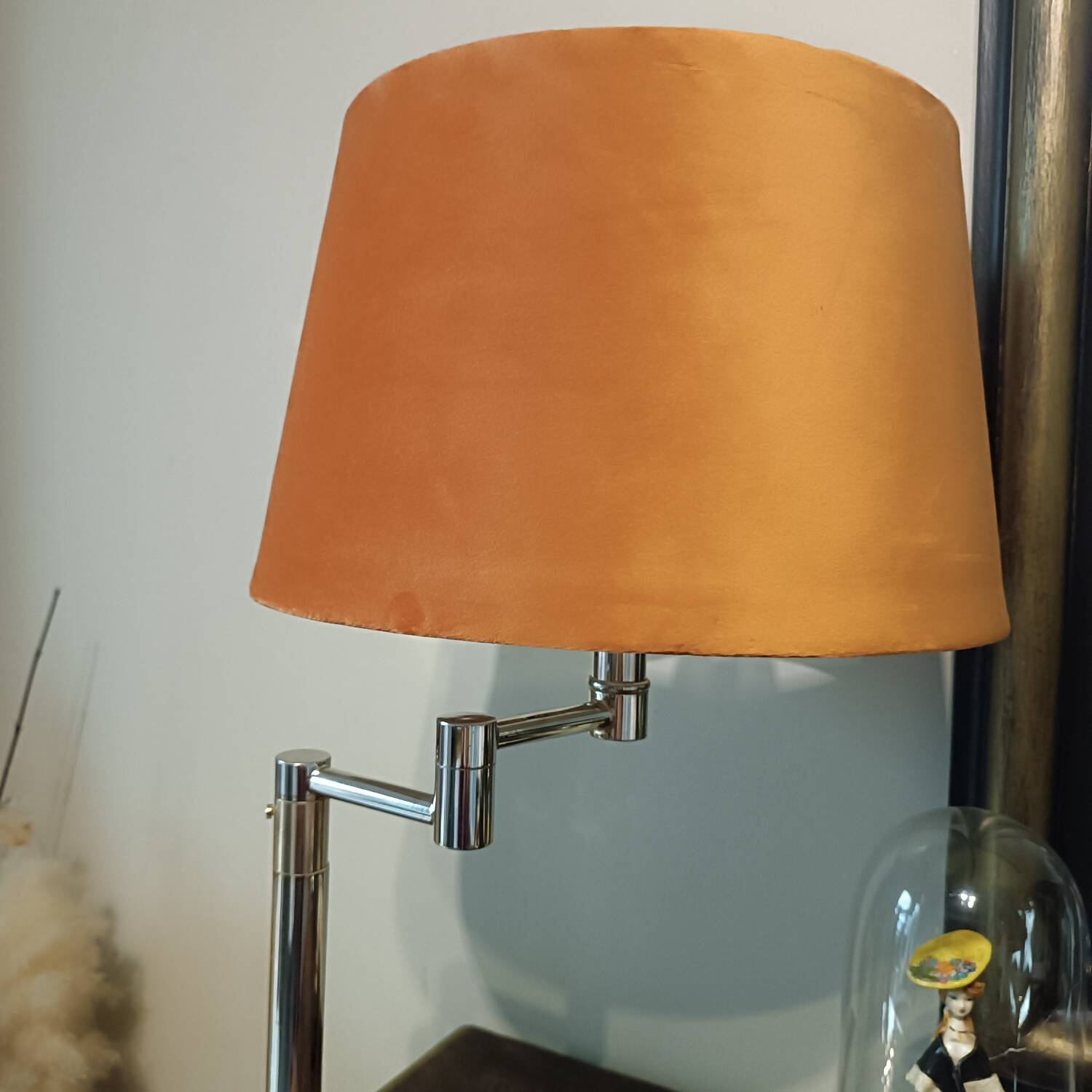 BRASS LIVING ROOM LAMP