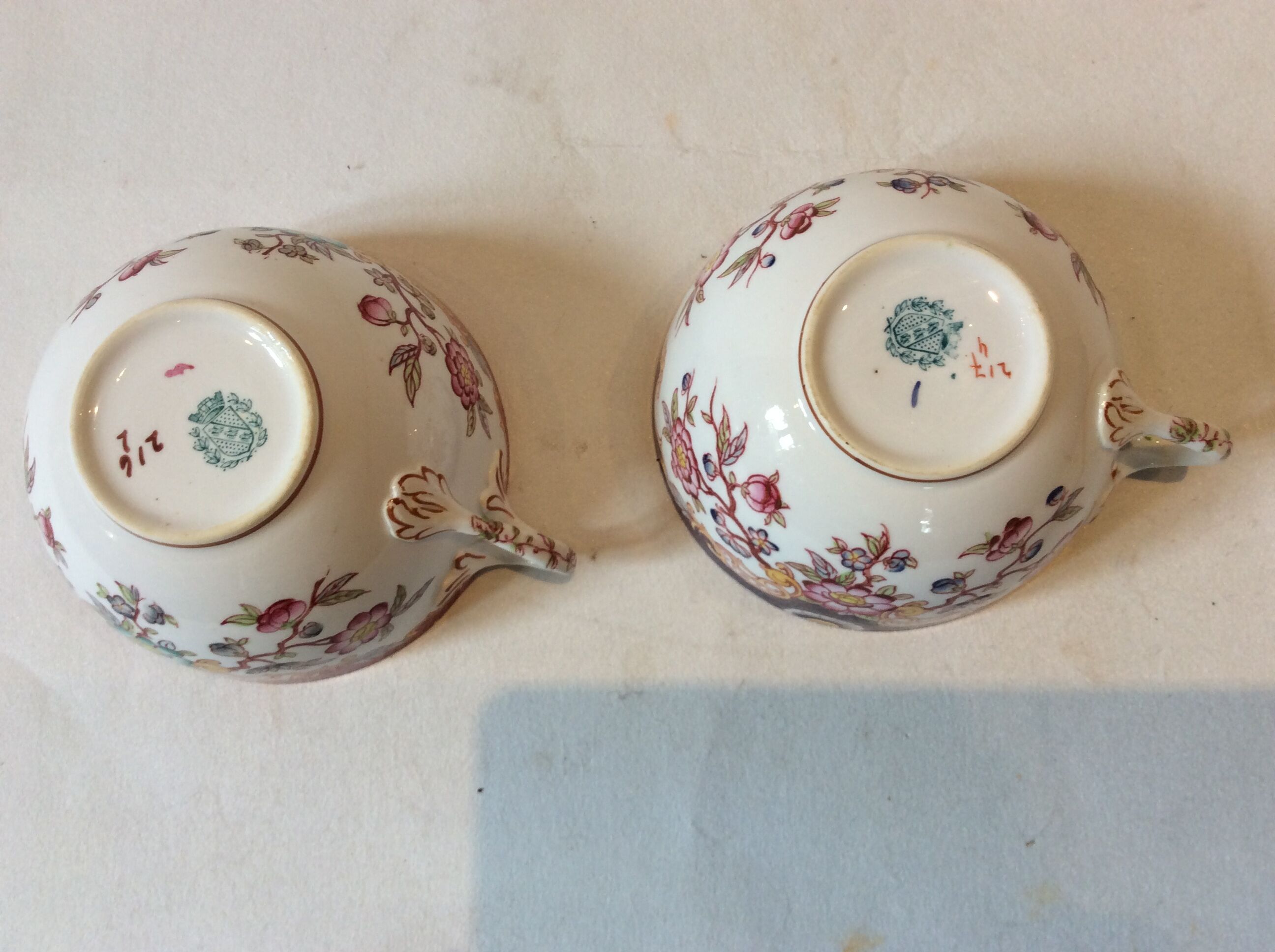 Duo tea cups 19th