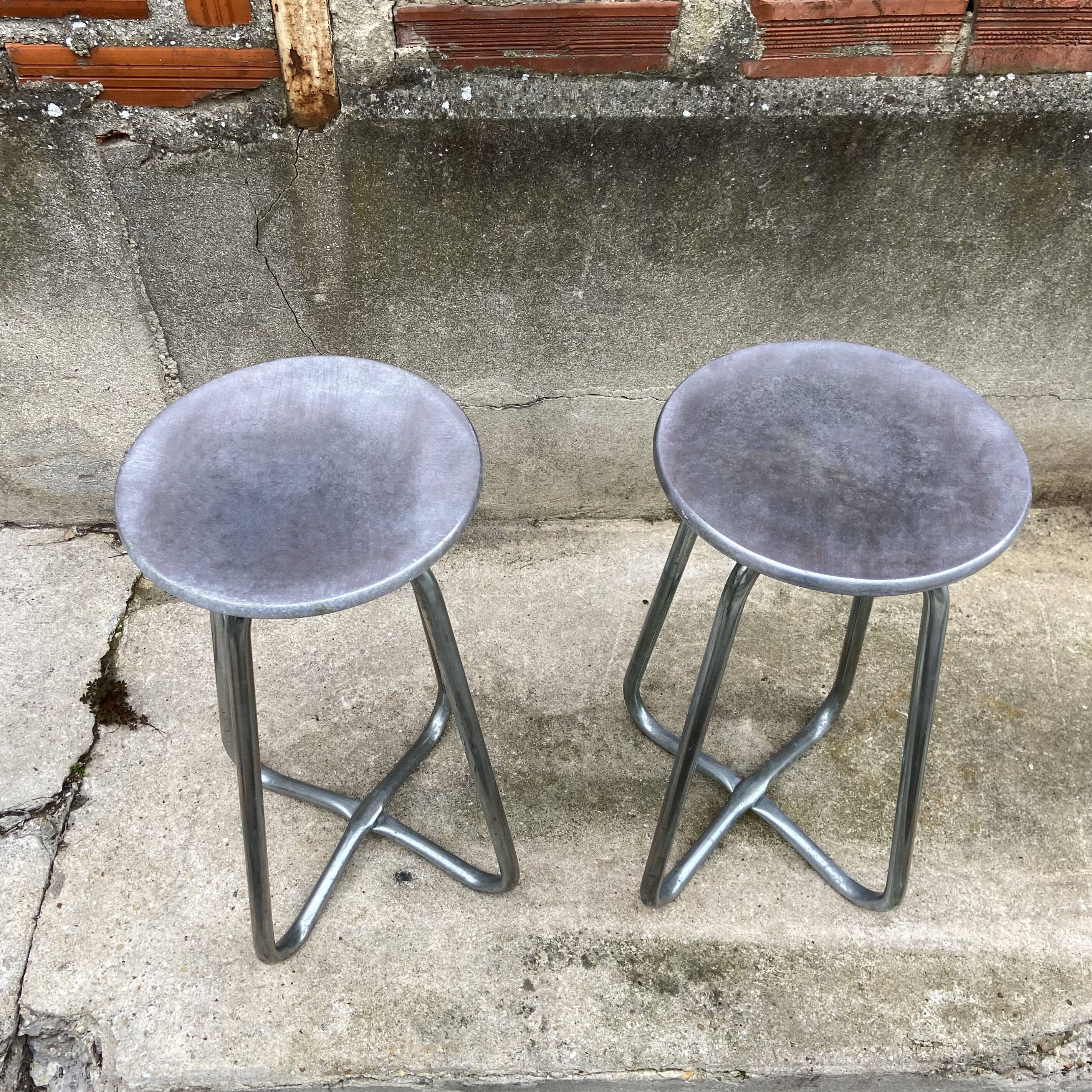 Habitat 1980 - Paire de Tabourets Haut en fonte d'aluminium