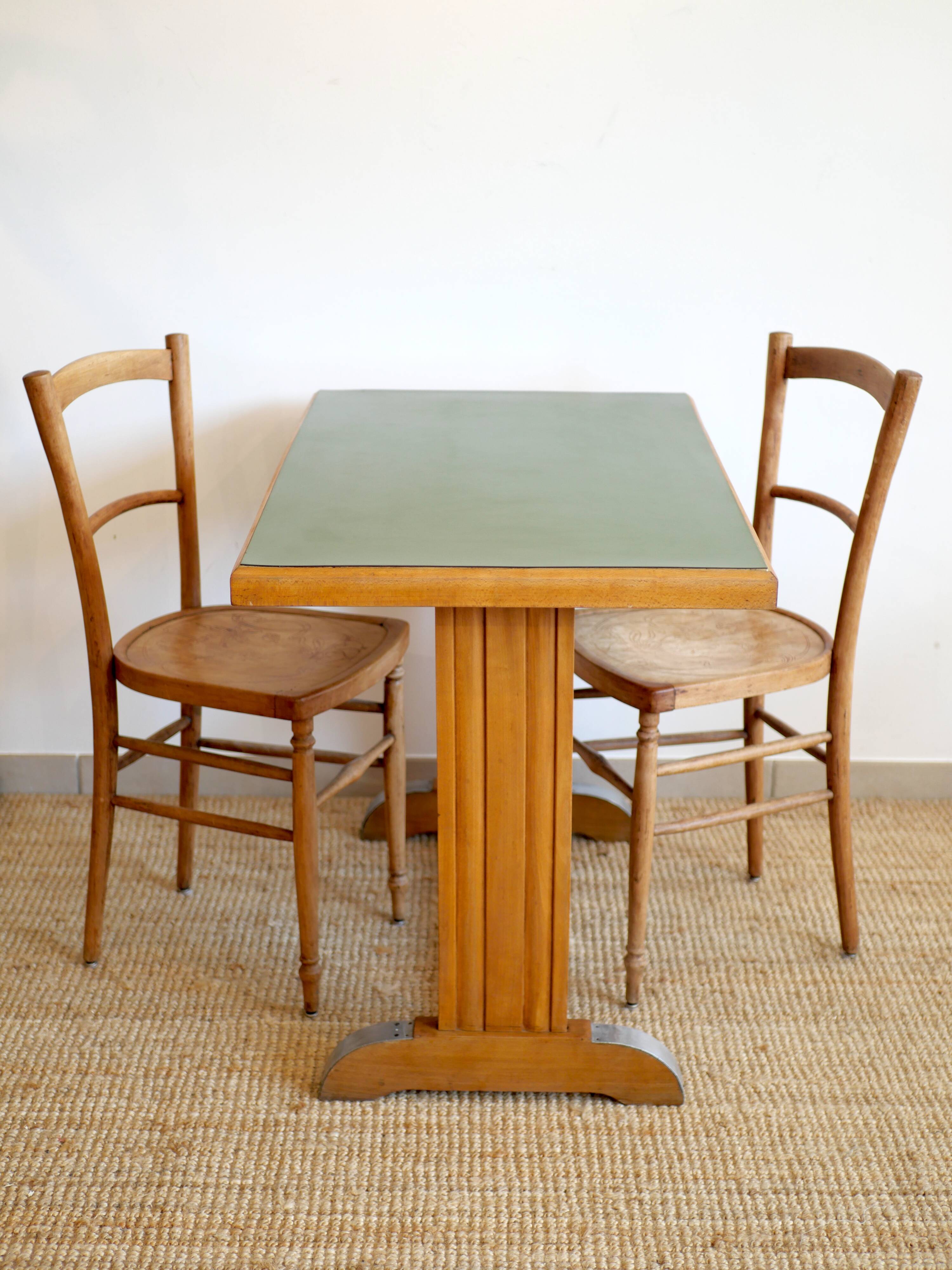 Bistro table and its two 1950s chairs