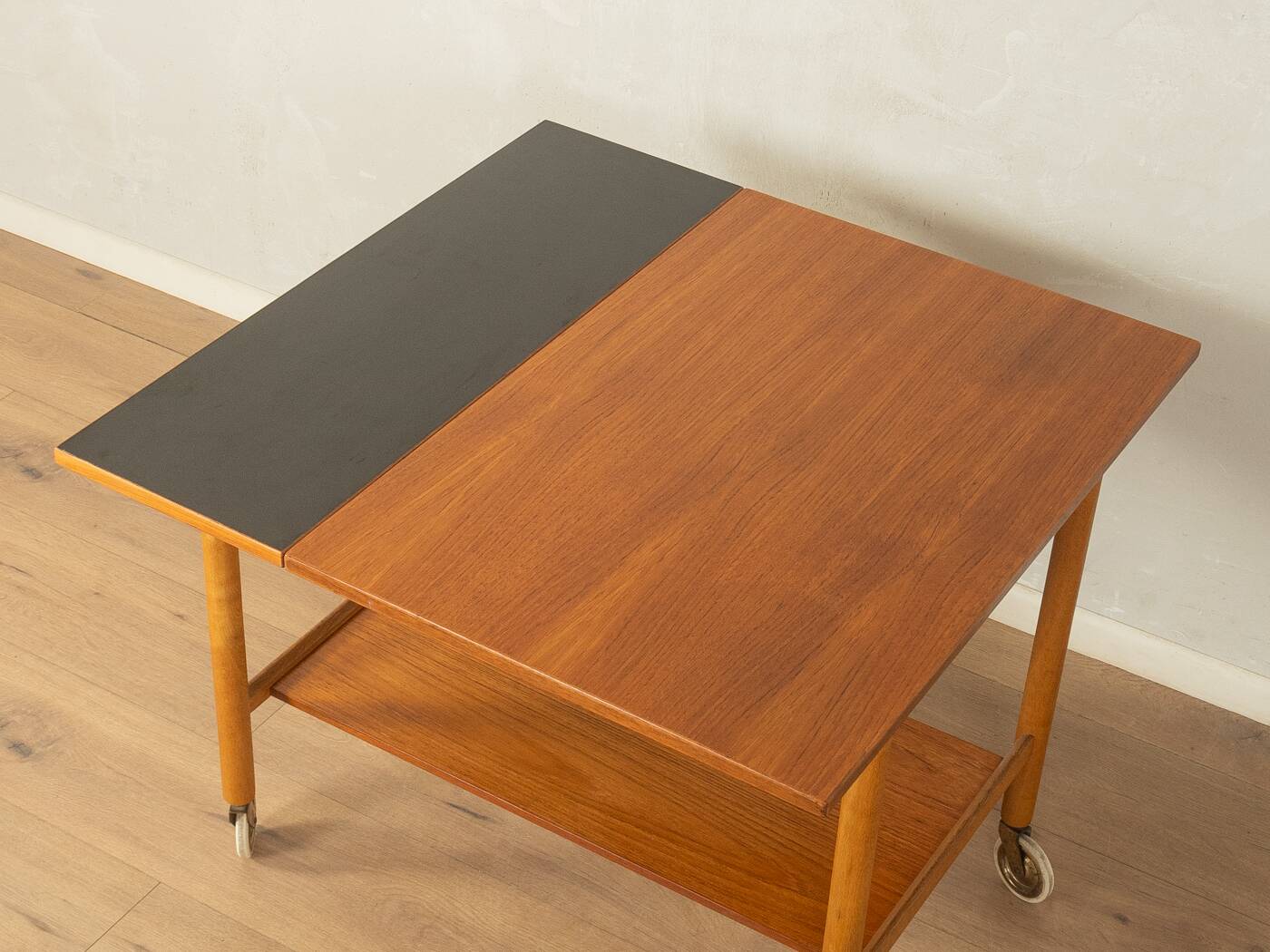 Elegant serving trolley made of fine teak wood with folding function, Gemla, Sweden, 1960s