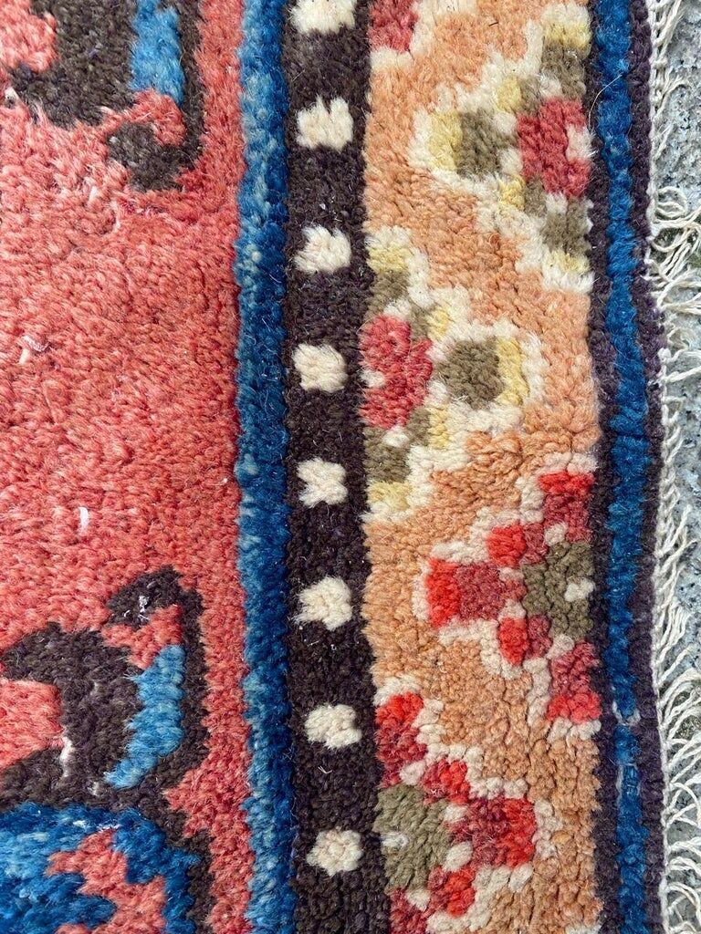 Chinese carpet antique square eliminated 66x61 cm