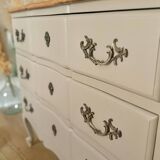 Antique chest of drawers