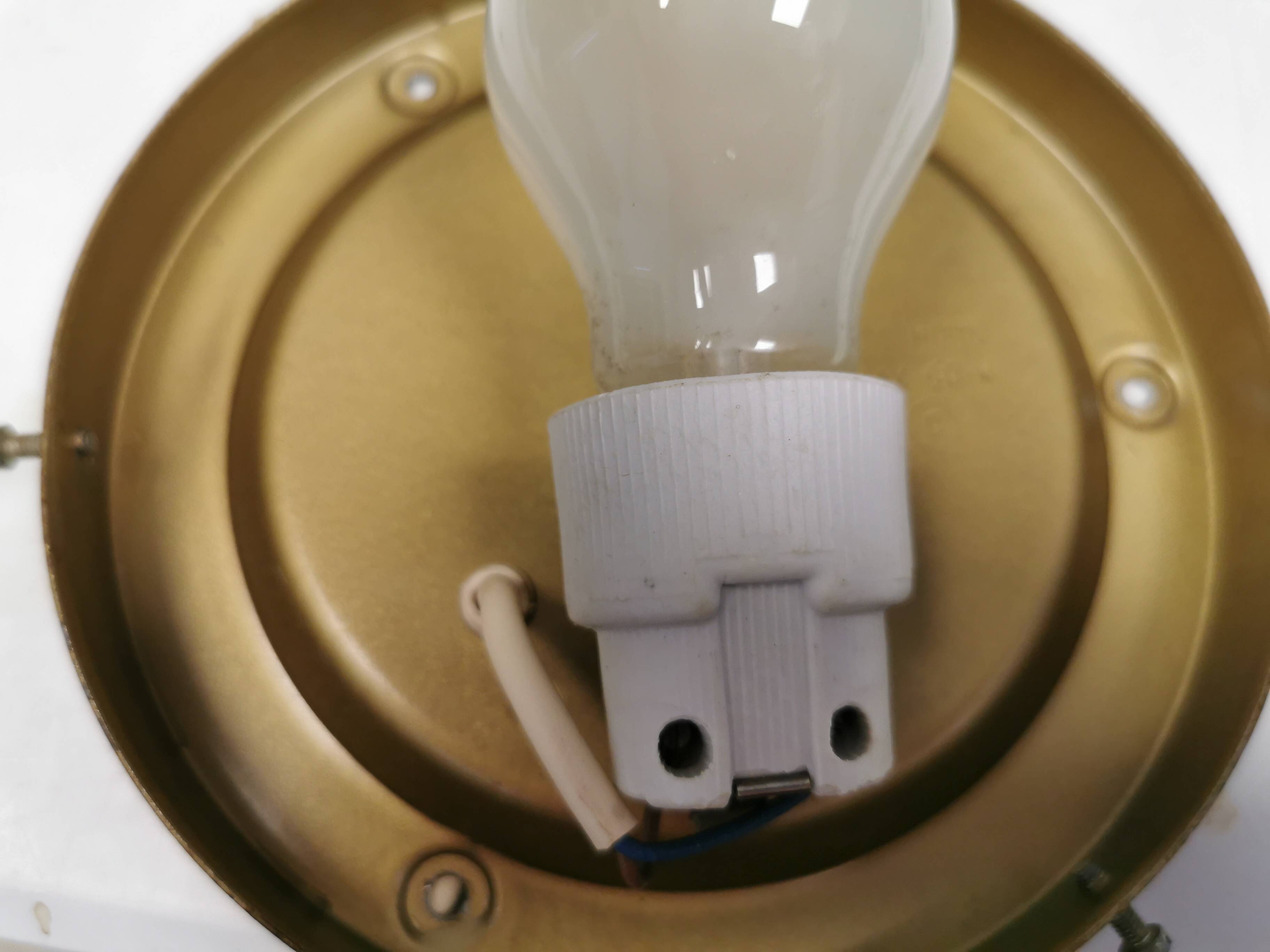 plafonnier de la marque danoise ES Horn Lighting des années 1980.