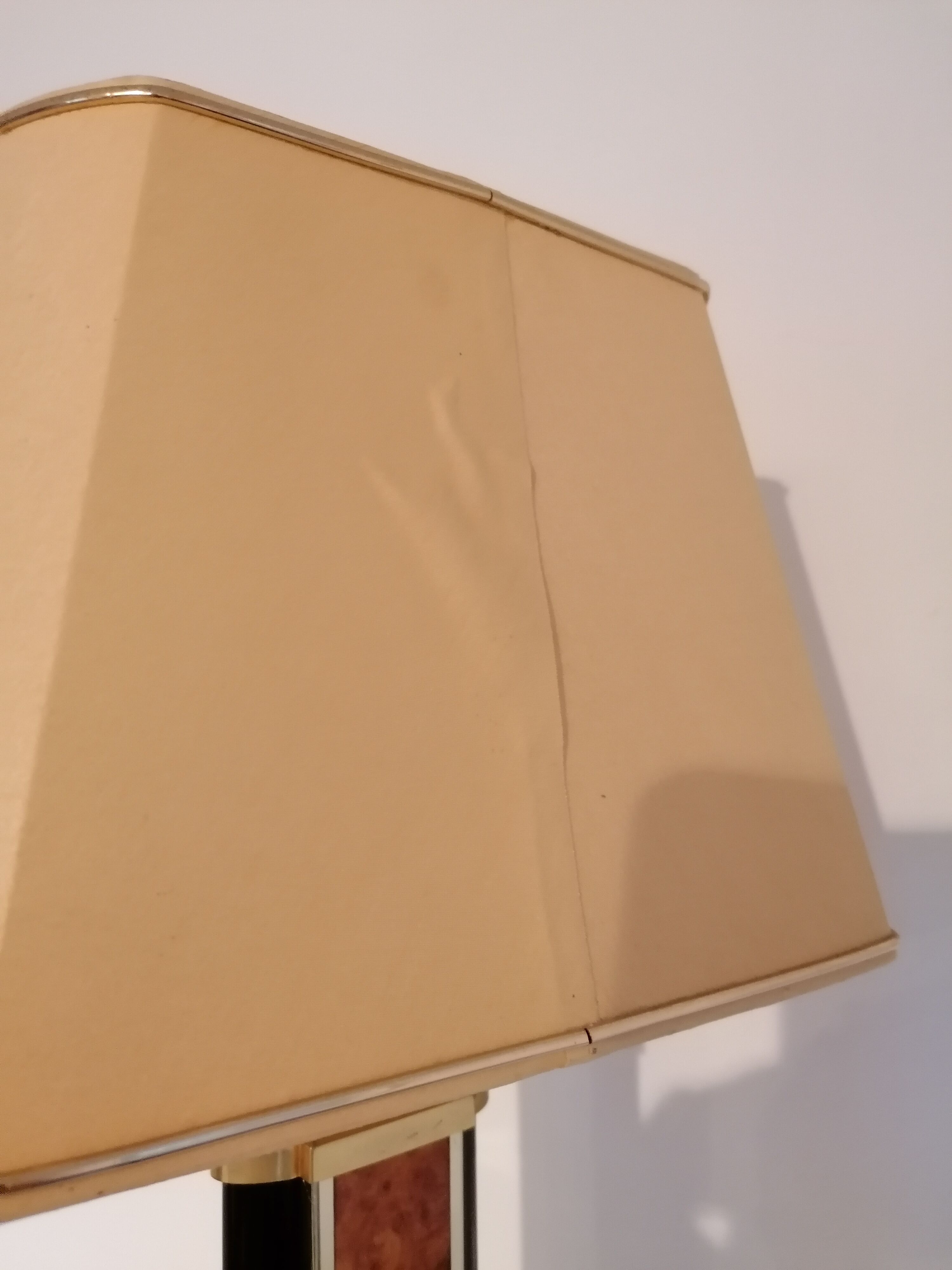 Lamp assembler decoration wood and metal gilded