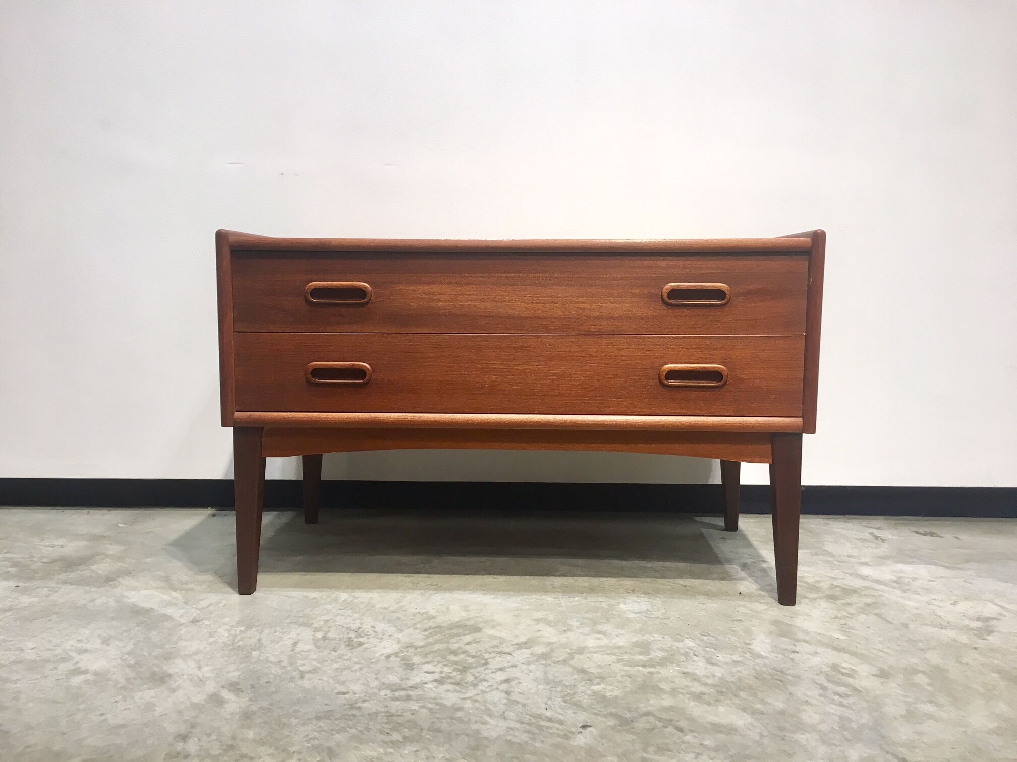 Commode 2 tiroirs
