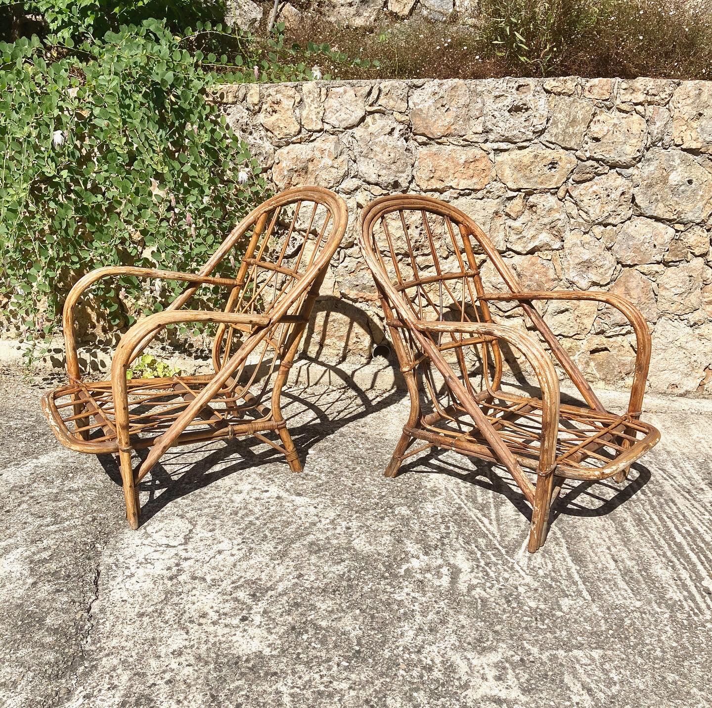 Paire de chauffeuses en rotin Audoux Minnet 1960