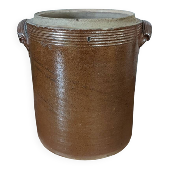 Stoneware pot