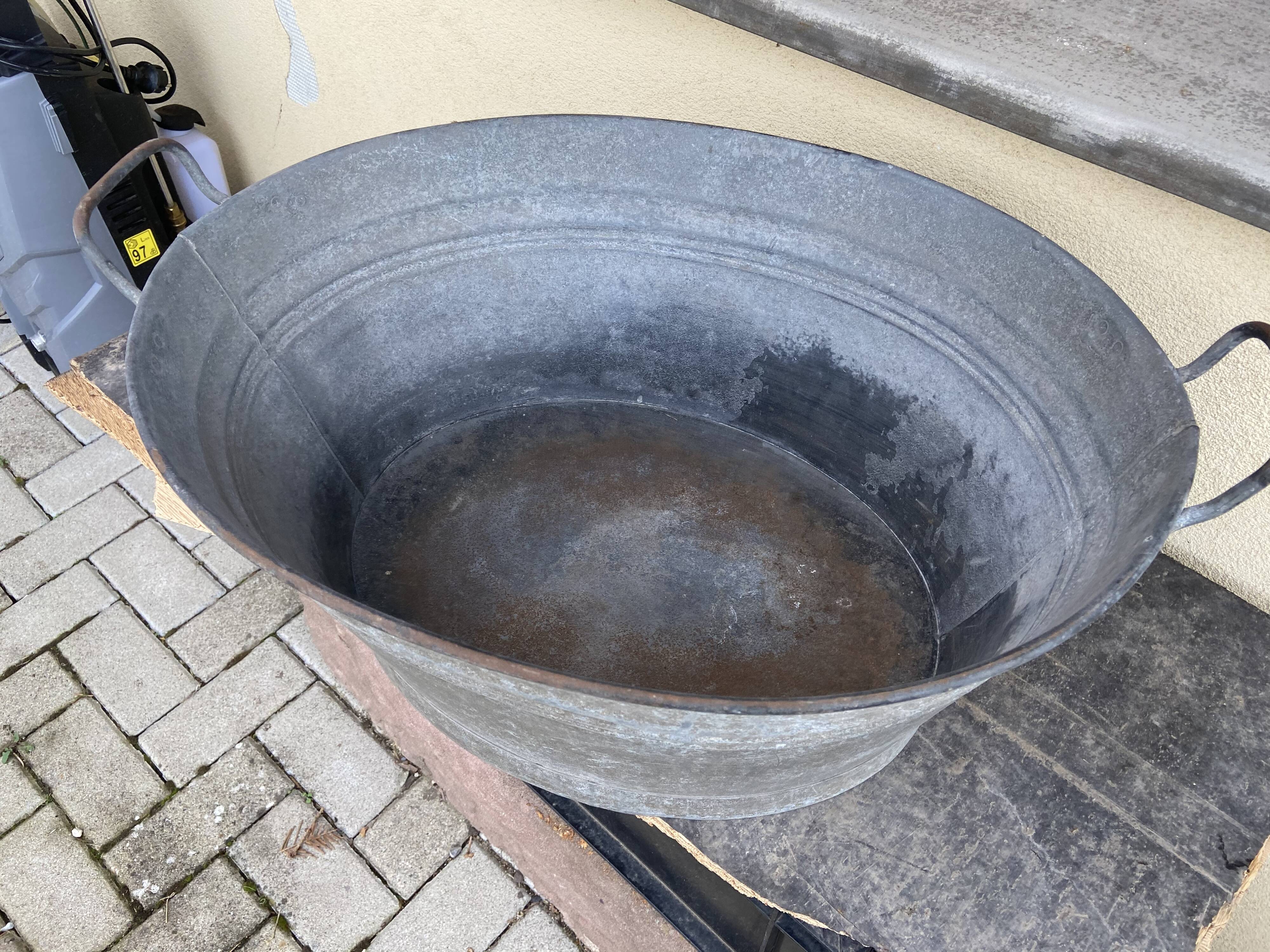 Vintage zinc galvanized basin