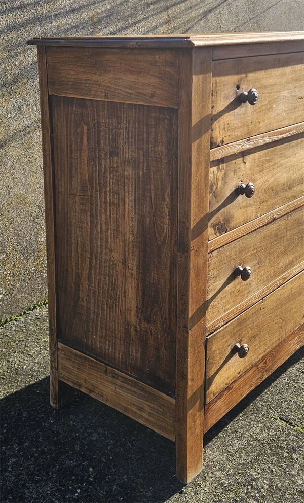 Commode ancienne en bois massif ciré – charme rustique,  circa 1880–1920