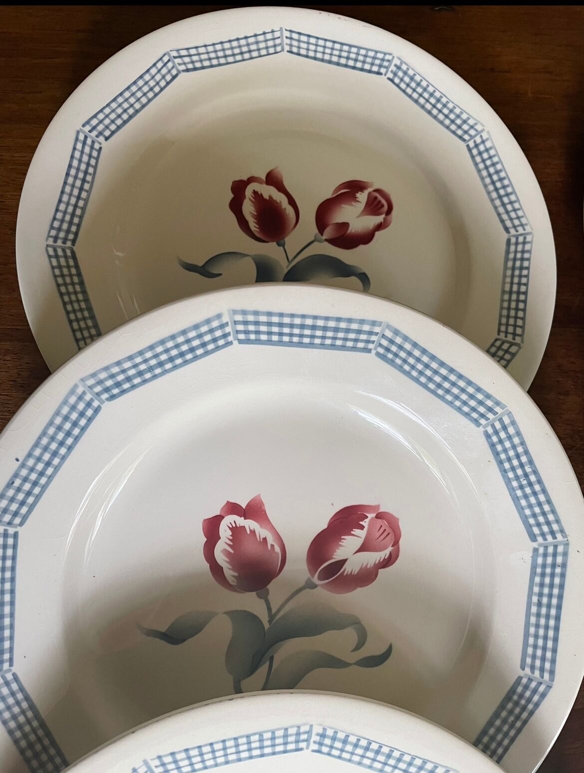 Flat plates Digoin tulips