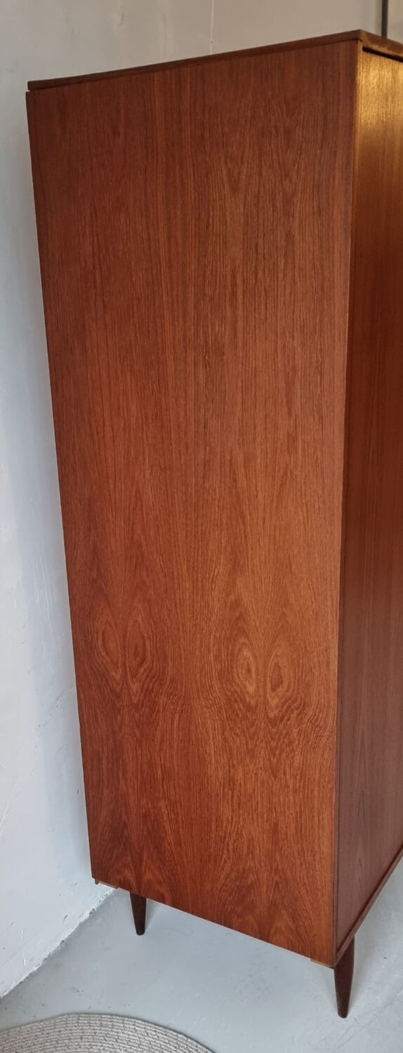 Armoire du milieu du siècle