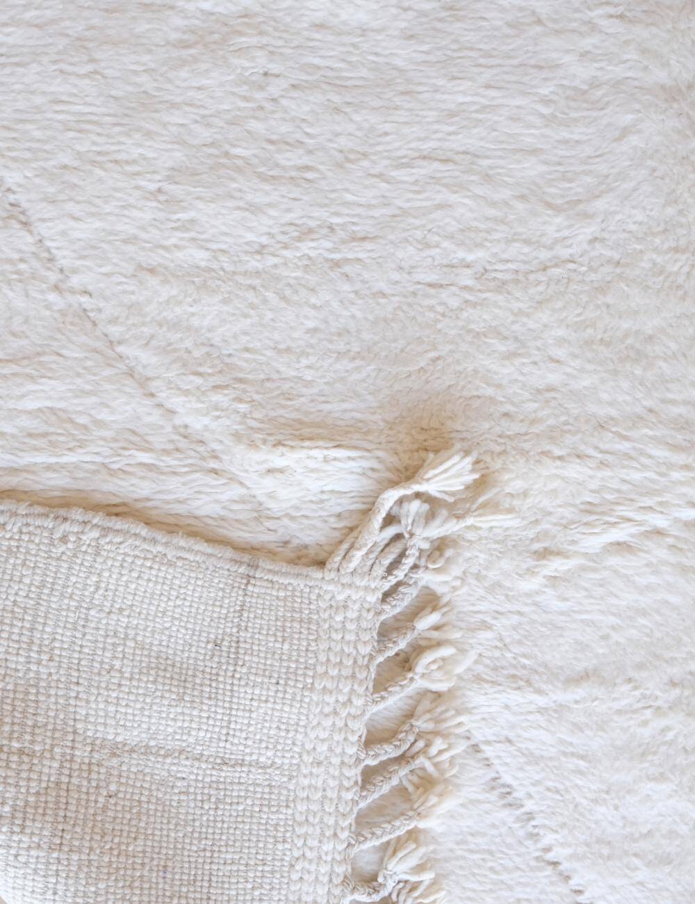 Beni Ouarain White Rug - 340 x 241 cm