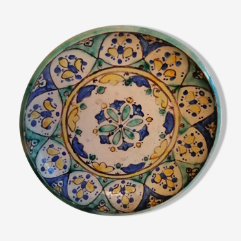 Old oriental plate. Tunisia, early twentieth century