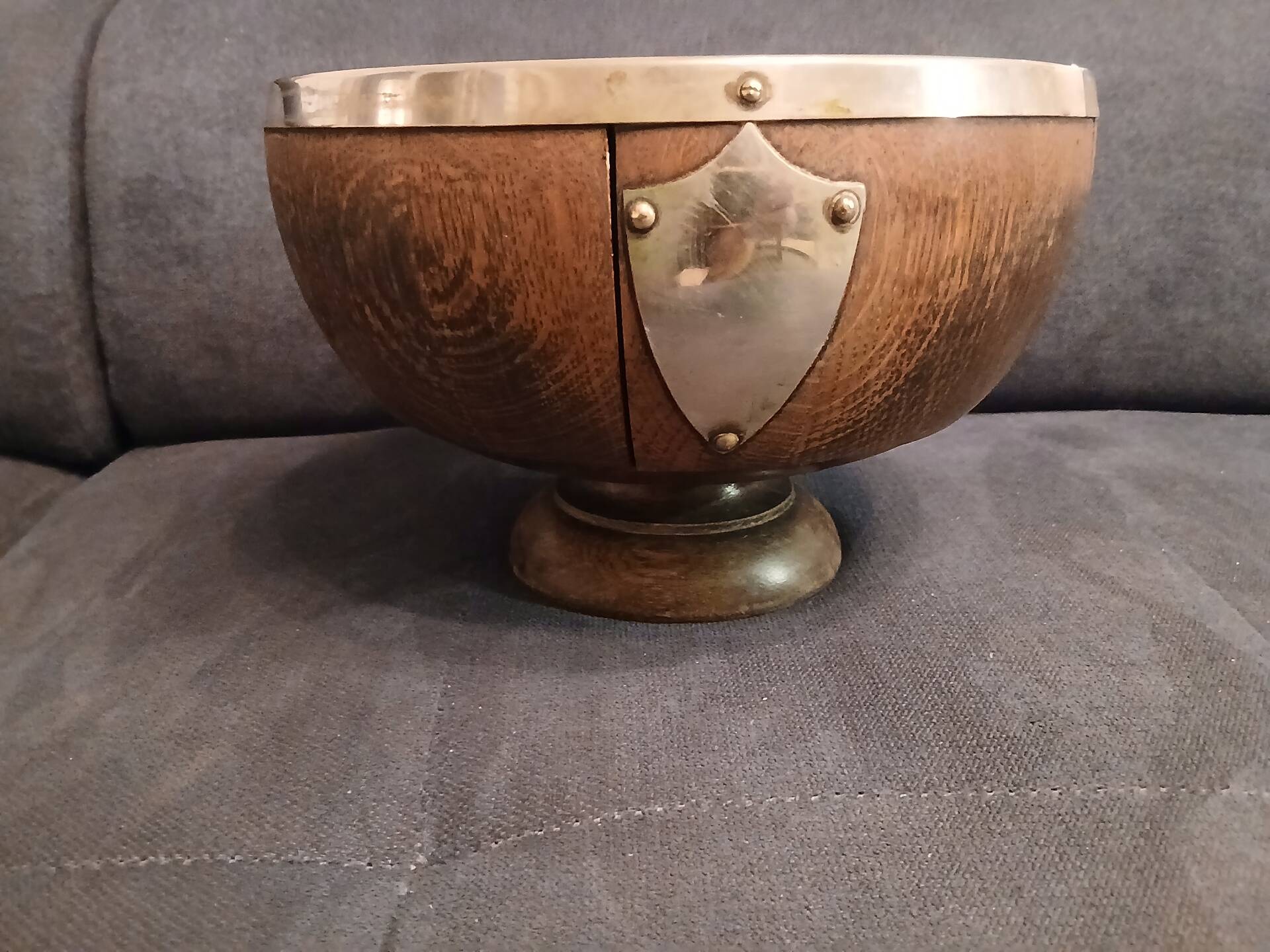 Victorian era silver-plated bowl with oak wood.
