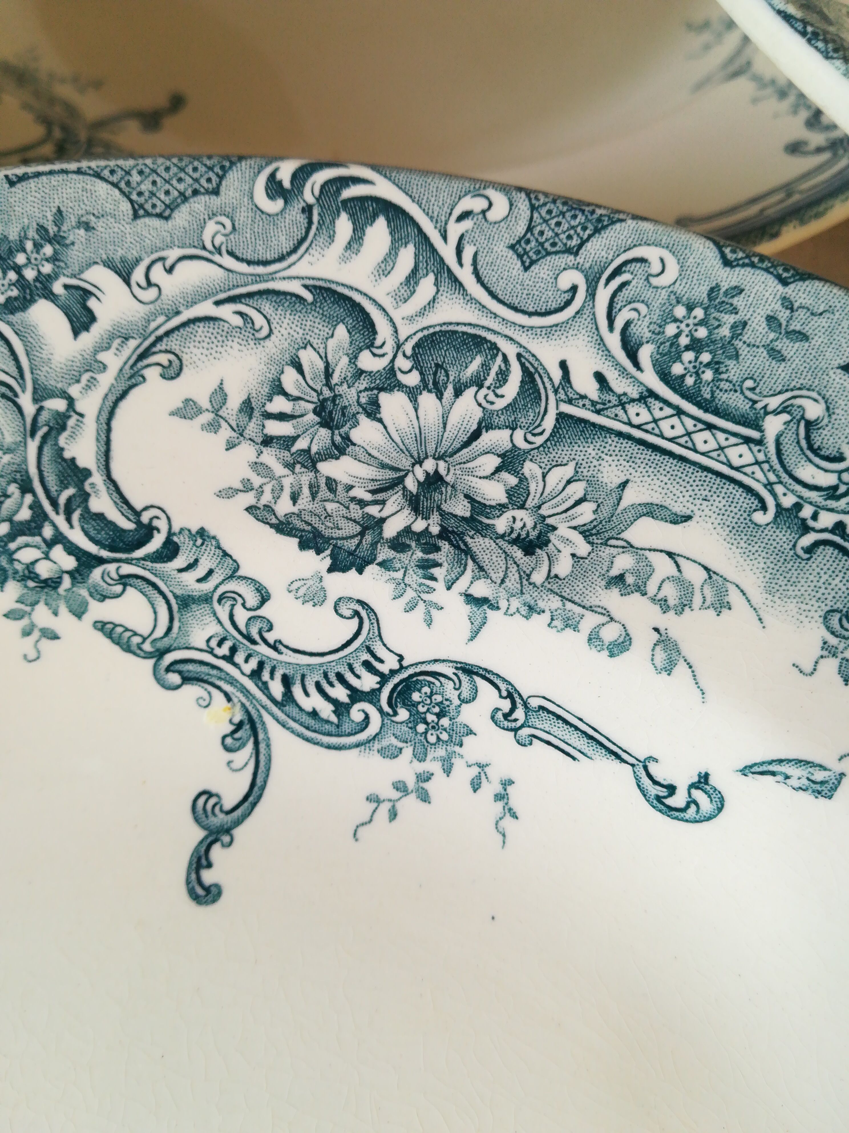 10 plates earthenware Boch Brothers