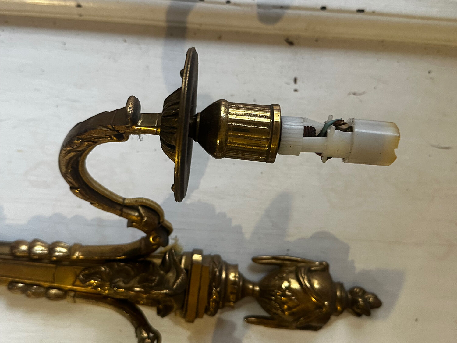 Brass wall sconce – goat head decoration – Louis XVI Empire style –