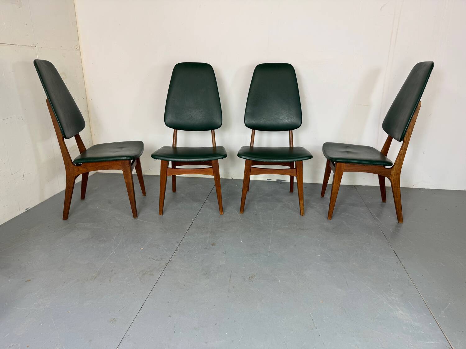 Chaises de salle à manger vintage en teck à dossier haut, design danois norvégien Bruk Sorheim