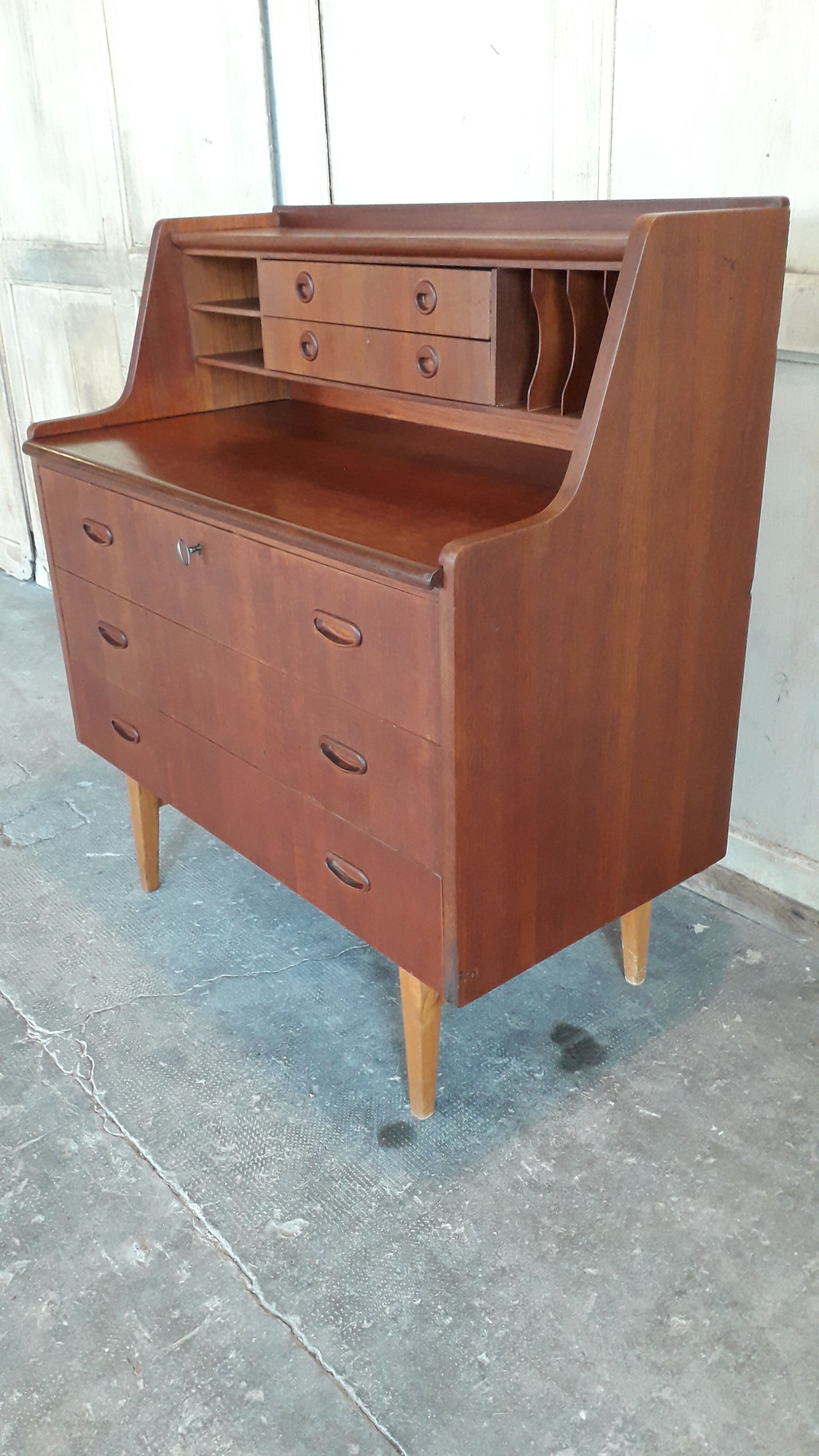 Secrétaire scandinave en teck