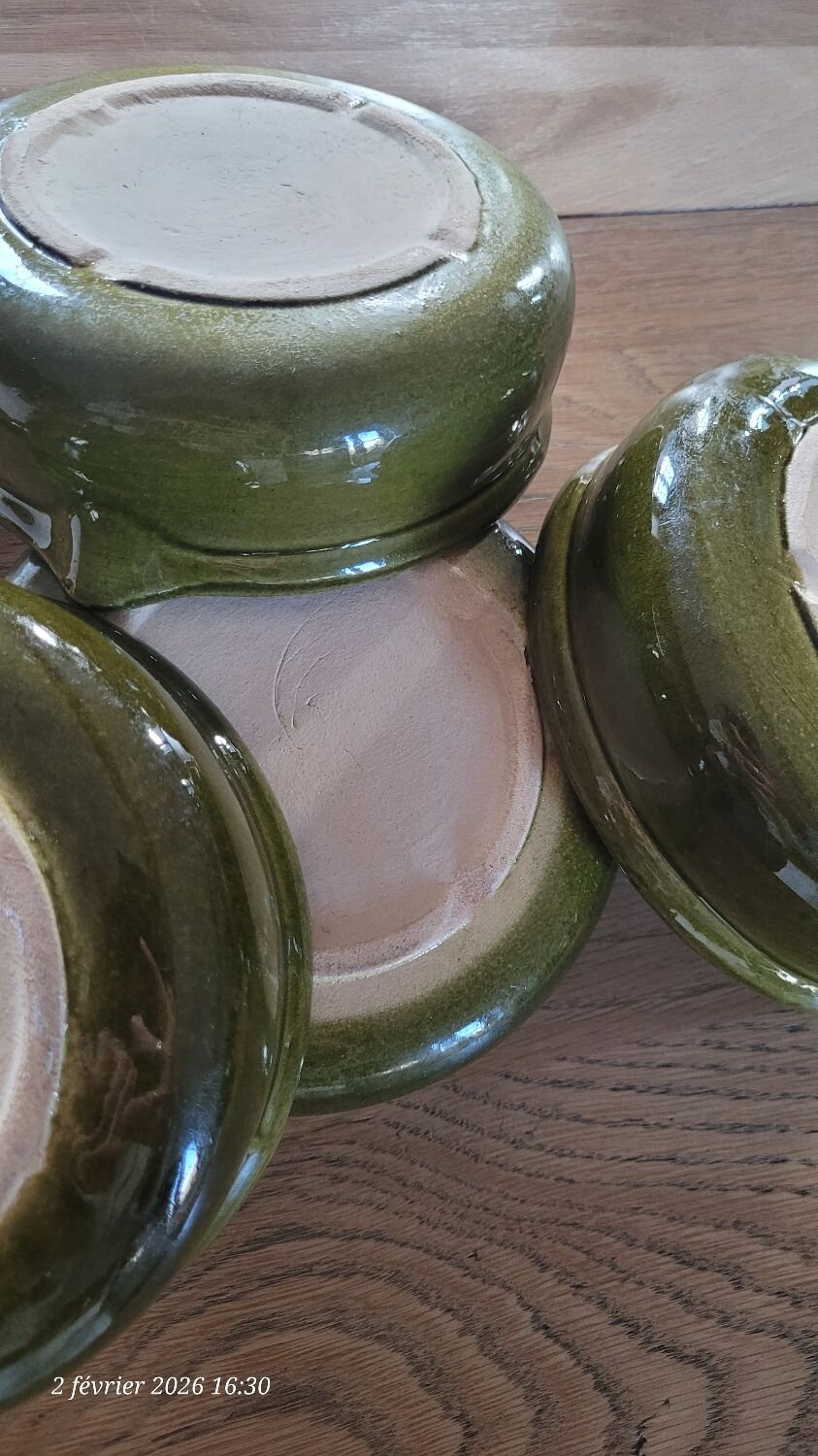 4 small pans, glazed earthenware casseroles