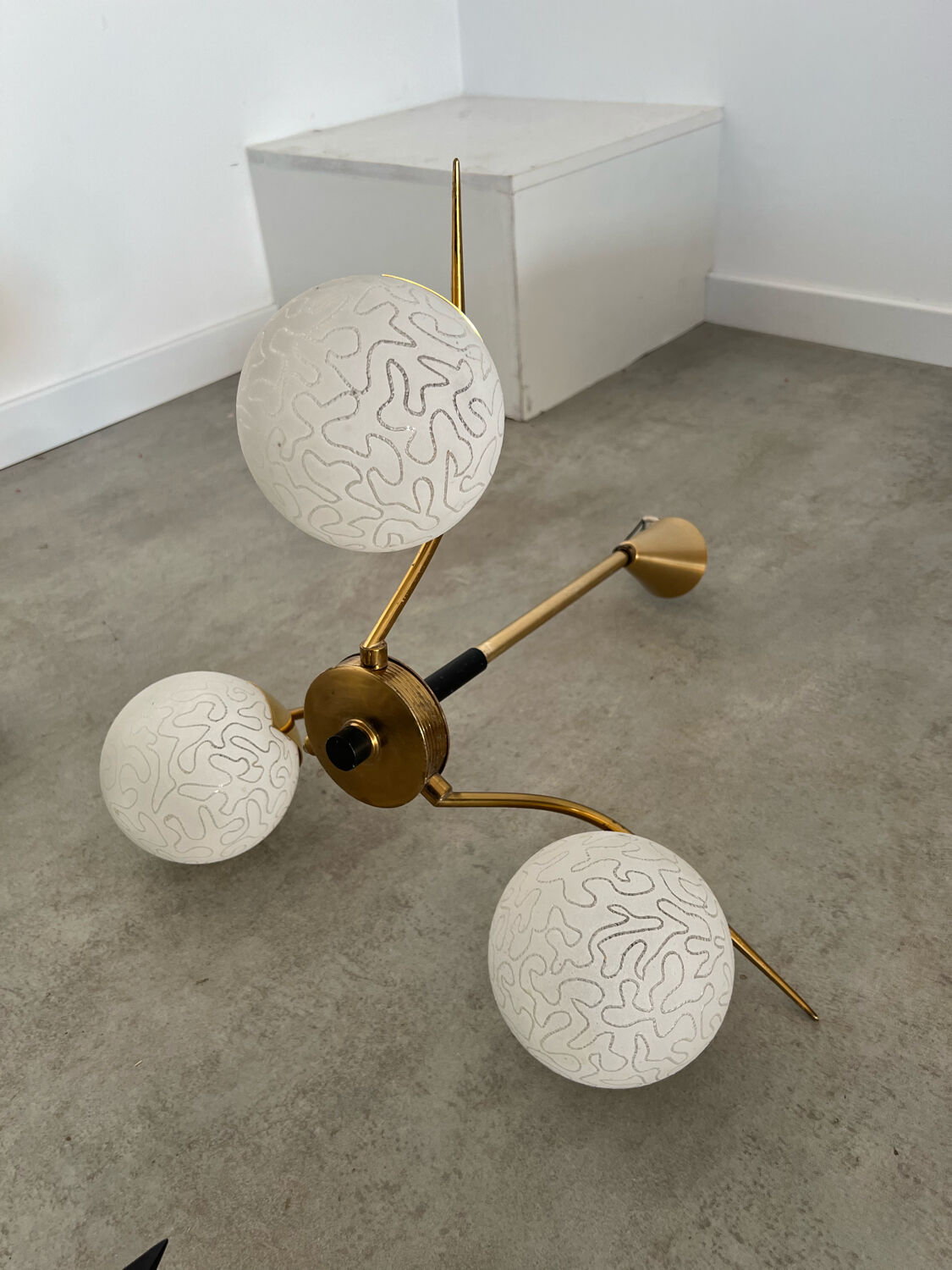 Lot light fixtures and chandeliers design Arlus 50s brass and opaline vintage