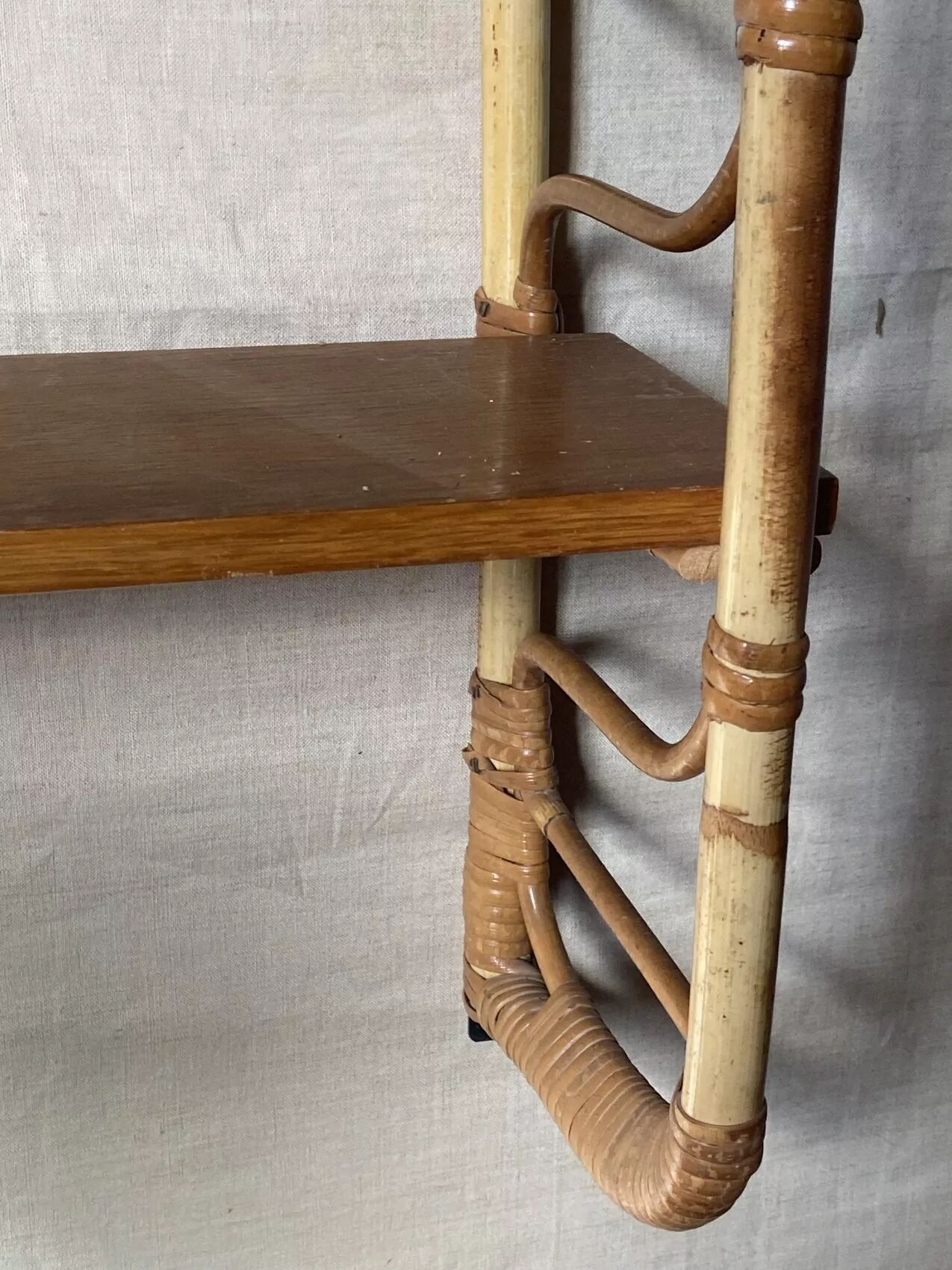 Removable wall shelf in rattan – 1960s vintage