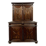 Louis XIII period carved sideboard in solid walnut circa 1680