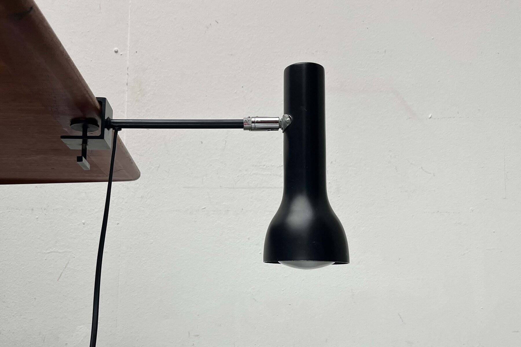 Mid-century minimalist Swiss clamp table lamp by the SLZ team for Swisslamps International, 1960s.