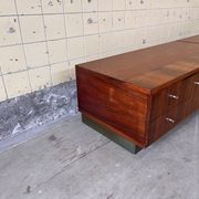 Meuble bas en palissandre vintage