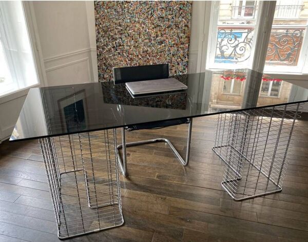 Grand Bureau de direction “Wire” par Terrence Conran - chrome et verre fumé - modulable en Table Basse