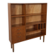 Deens teak vakkenkast met lades en hoge poten, vintage wandkast