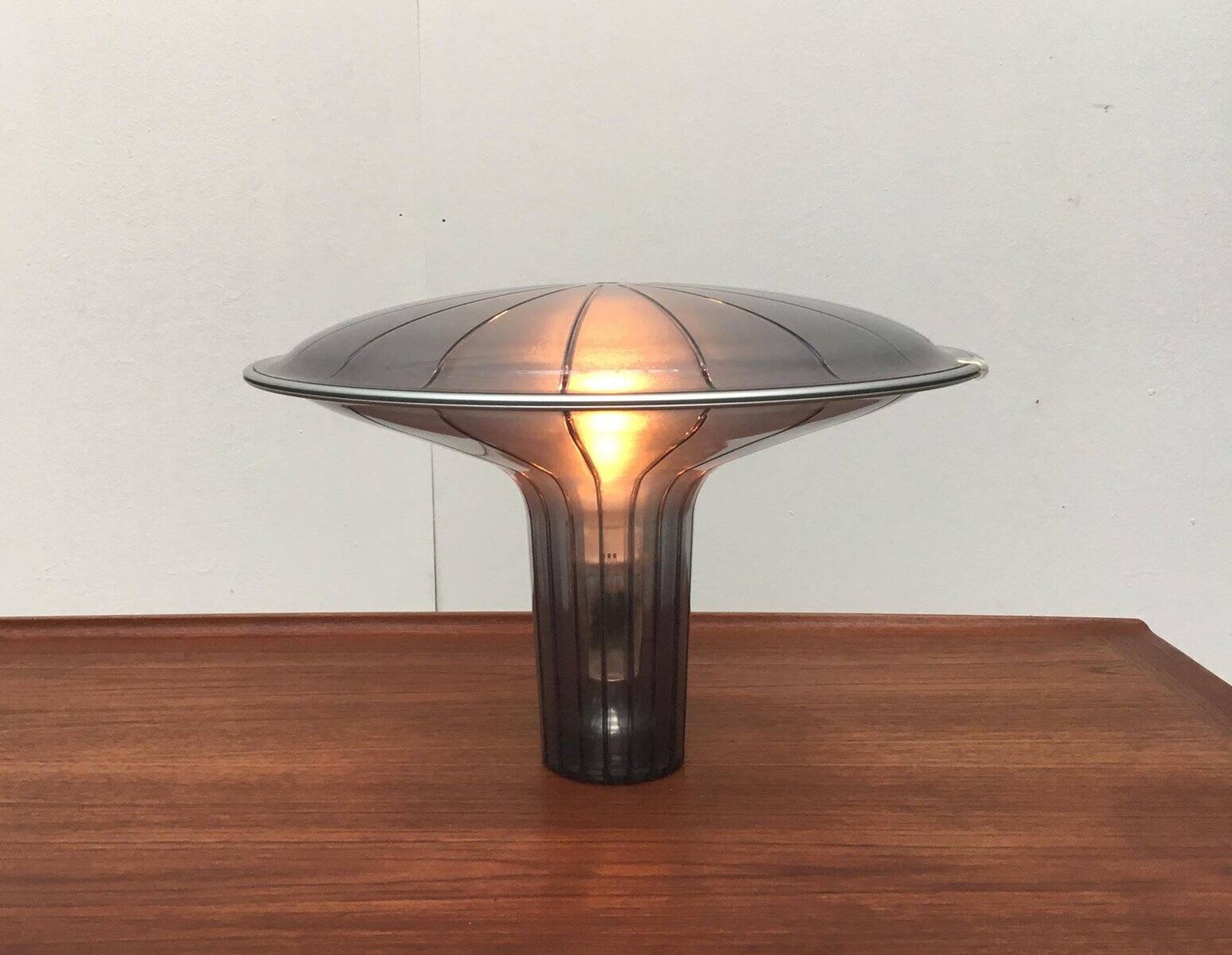 Contemporary Italian table lamp model Agaricon D36 by Ross Lovegrove for Luceplan.