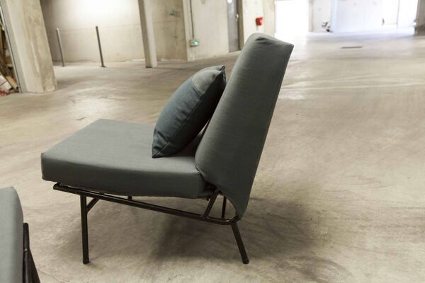 Banquette double Airborne restaurées mousse et tissus neufs + 2 coussins assortis