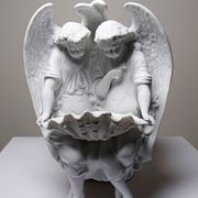 Basin in fine porcelain decorated with 2 angels, Germany 1900-1930