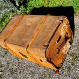 Travel trunk 1900