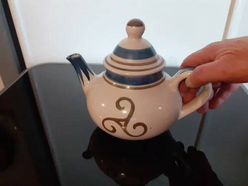 "triskell" coffee pot faiencerie de gourin
