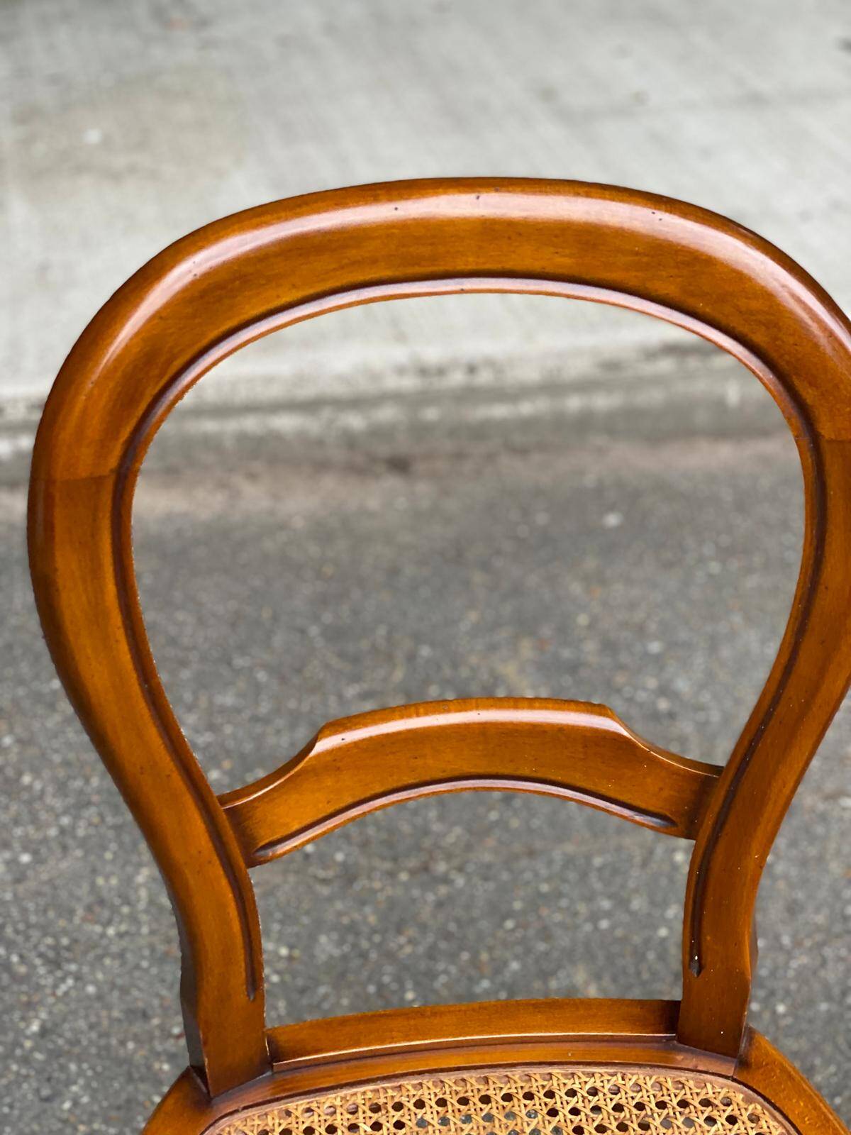 4 chaises à manger cannées Louis Philippe bois massif
