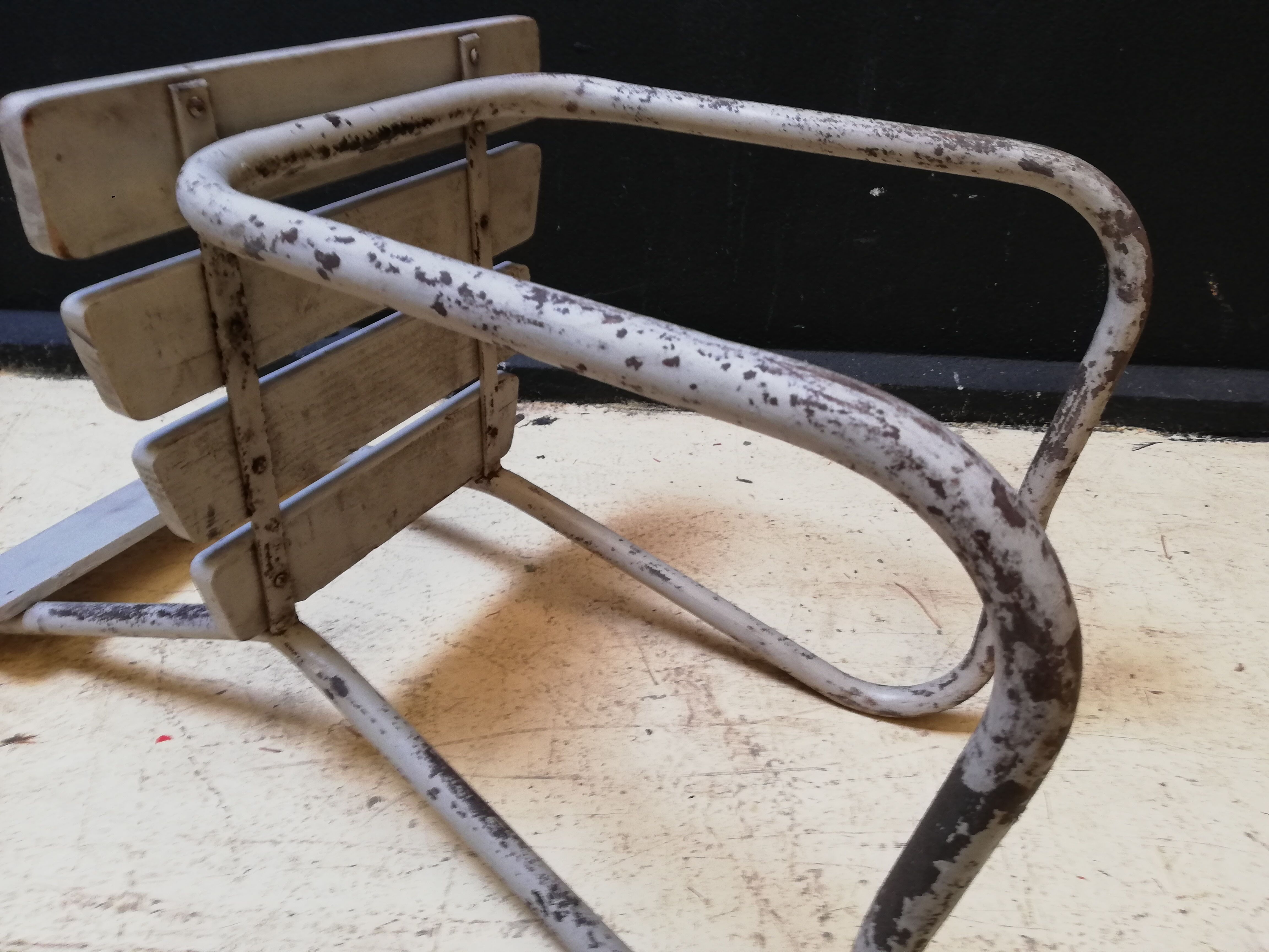 6 vintage garden chairs made of wood and metal