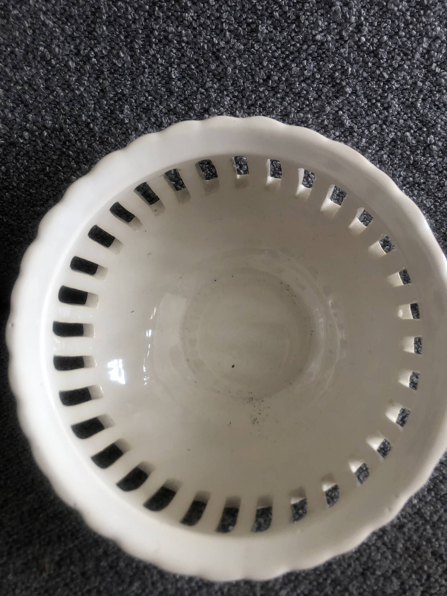 Lattice porcelain bonbonnière Chaumeil