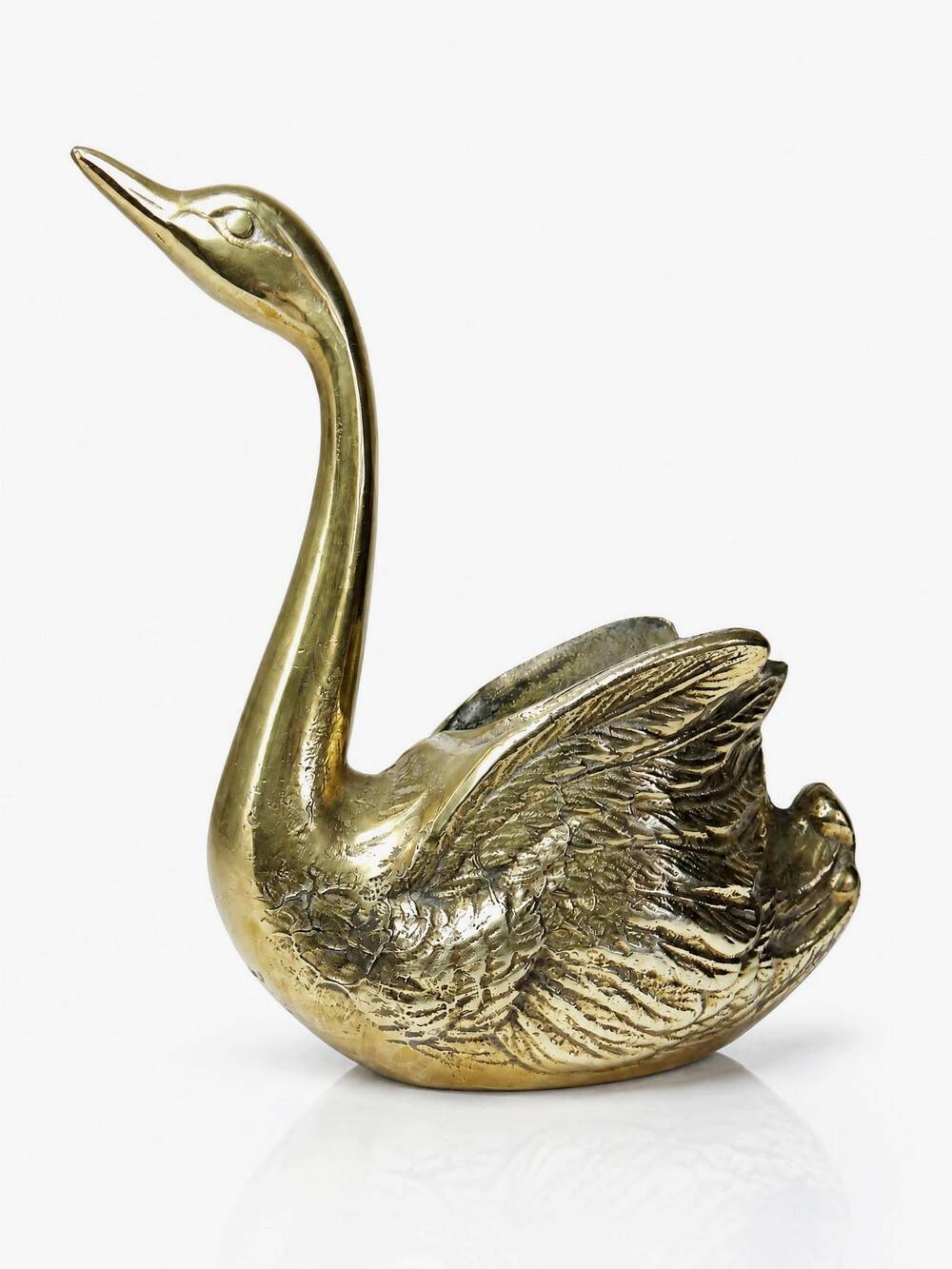 Vintage swan cache-pot/trinket dish in moulded gold-plated brass from the 1970s-80s.