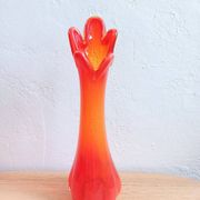 Vase vintage en verre soufflé à la main Amberina – Style moderne du milieu du siècle