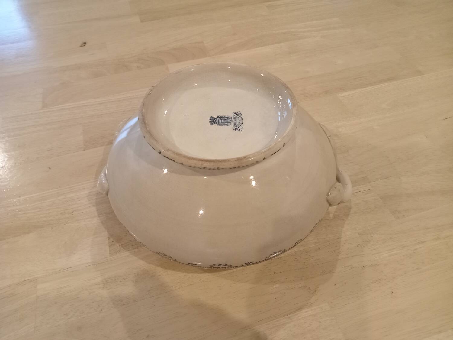 GIEN Iron Earth Soup Tureen