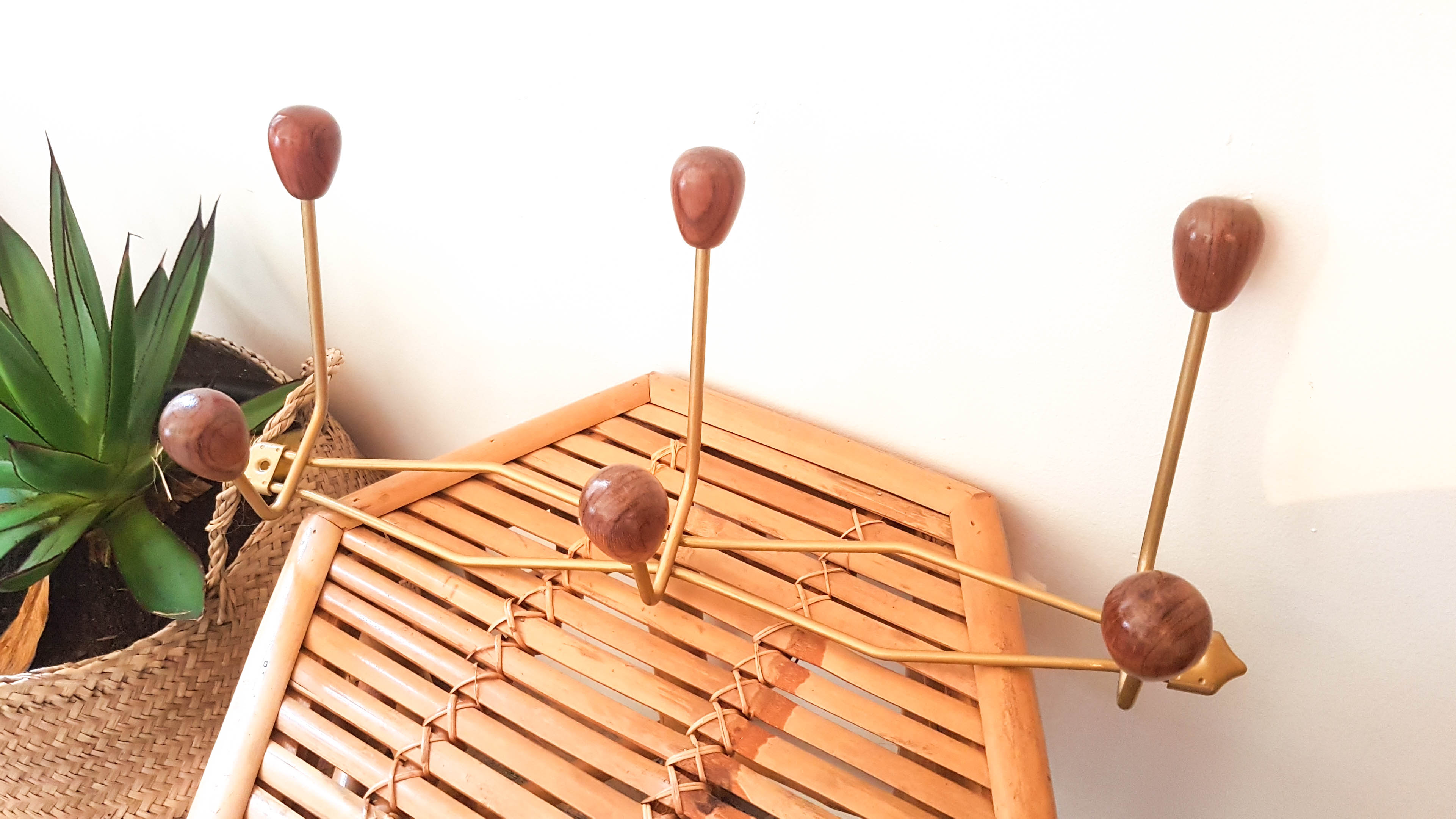 Vintage metal and wood coat rack year 50